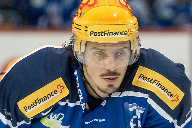 挥杆于绿地 挥杆于绿地